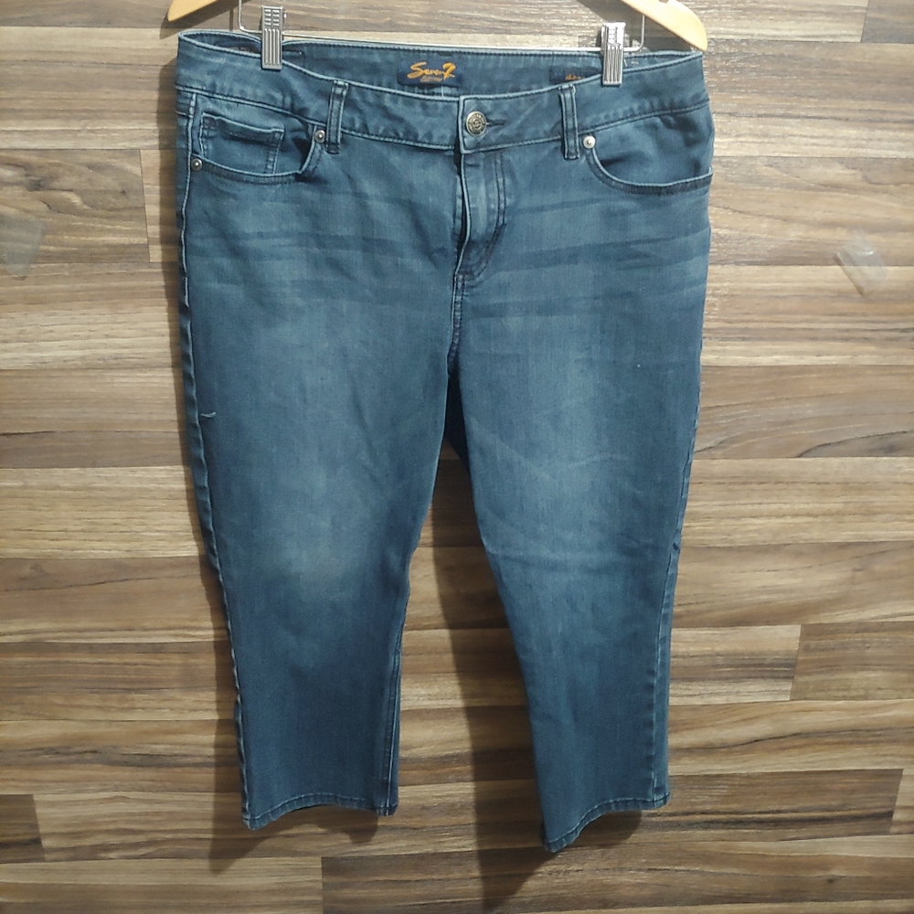 Seven cropped skinnys size 16